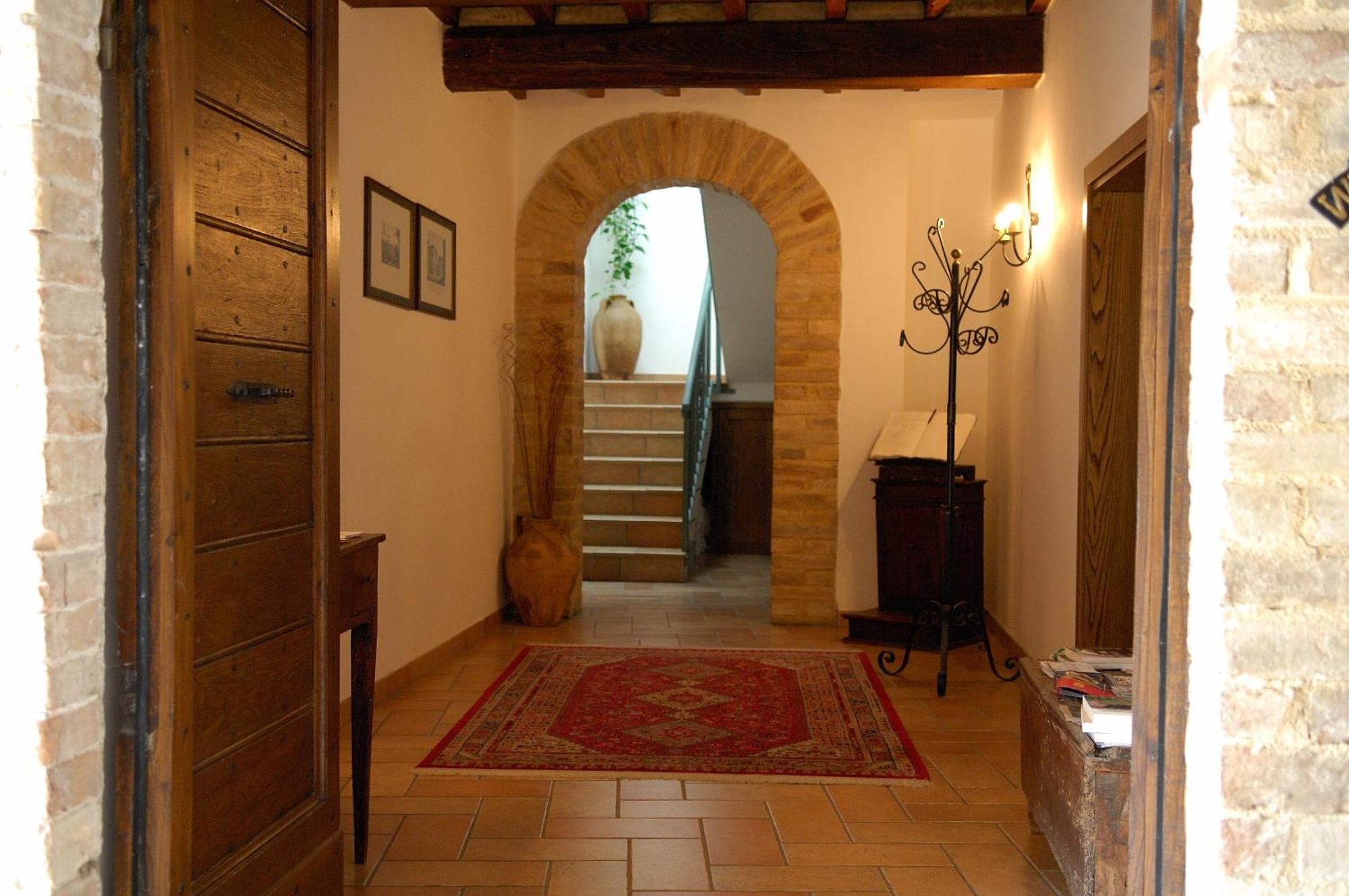Agriturismo Il Borghetto Монтефалько Экстерьер фото