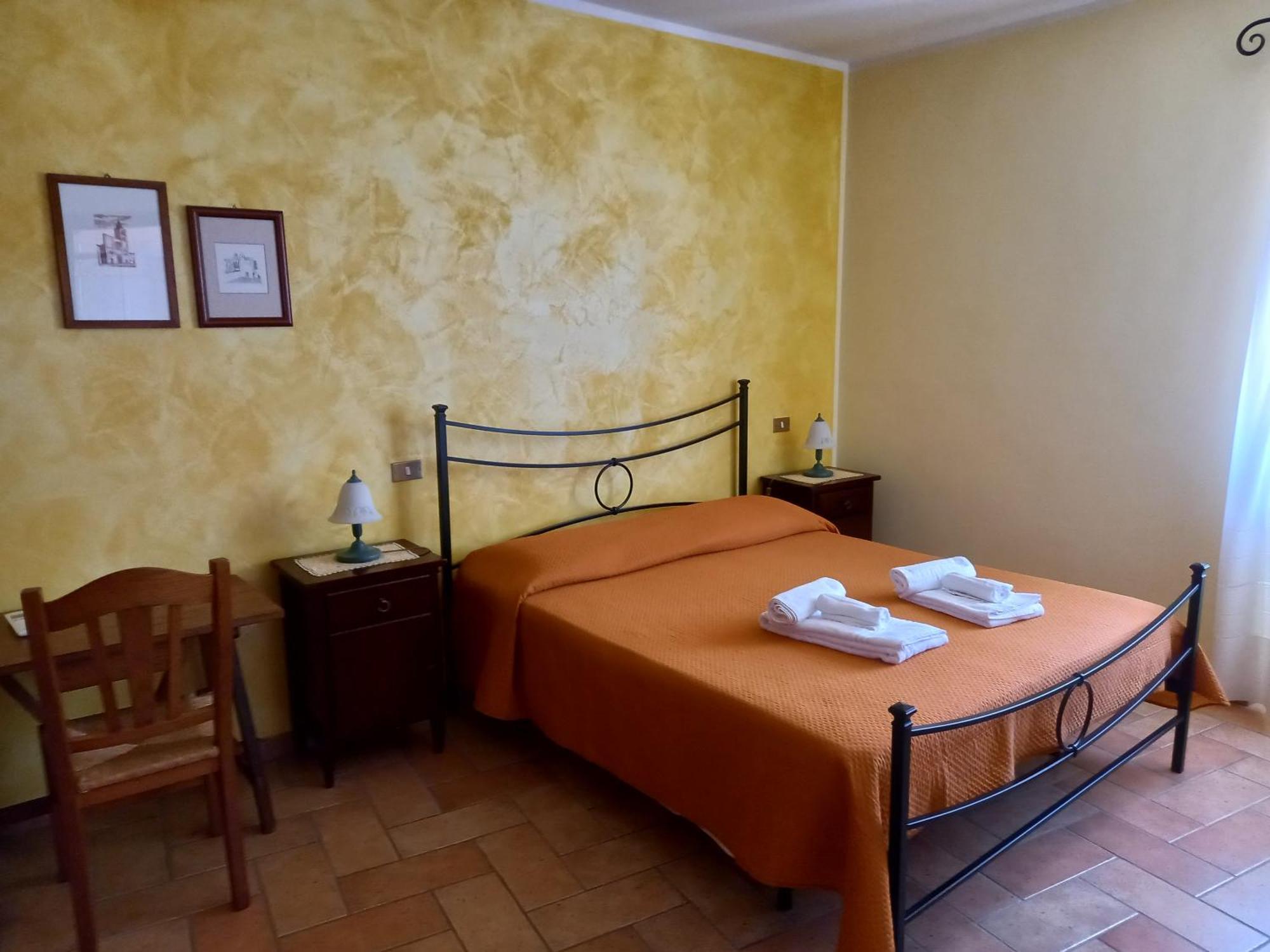 Agriturismo Il Borghetto Монтефалько Экстерьер фото
