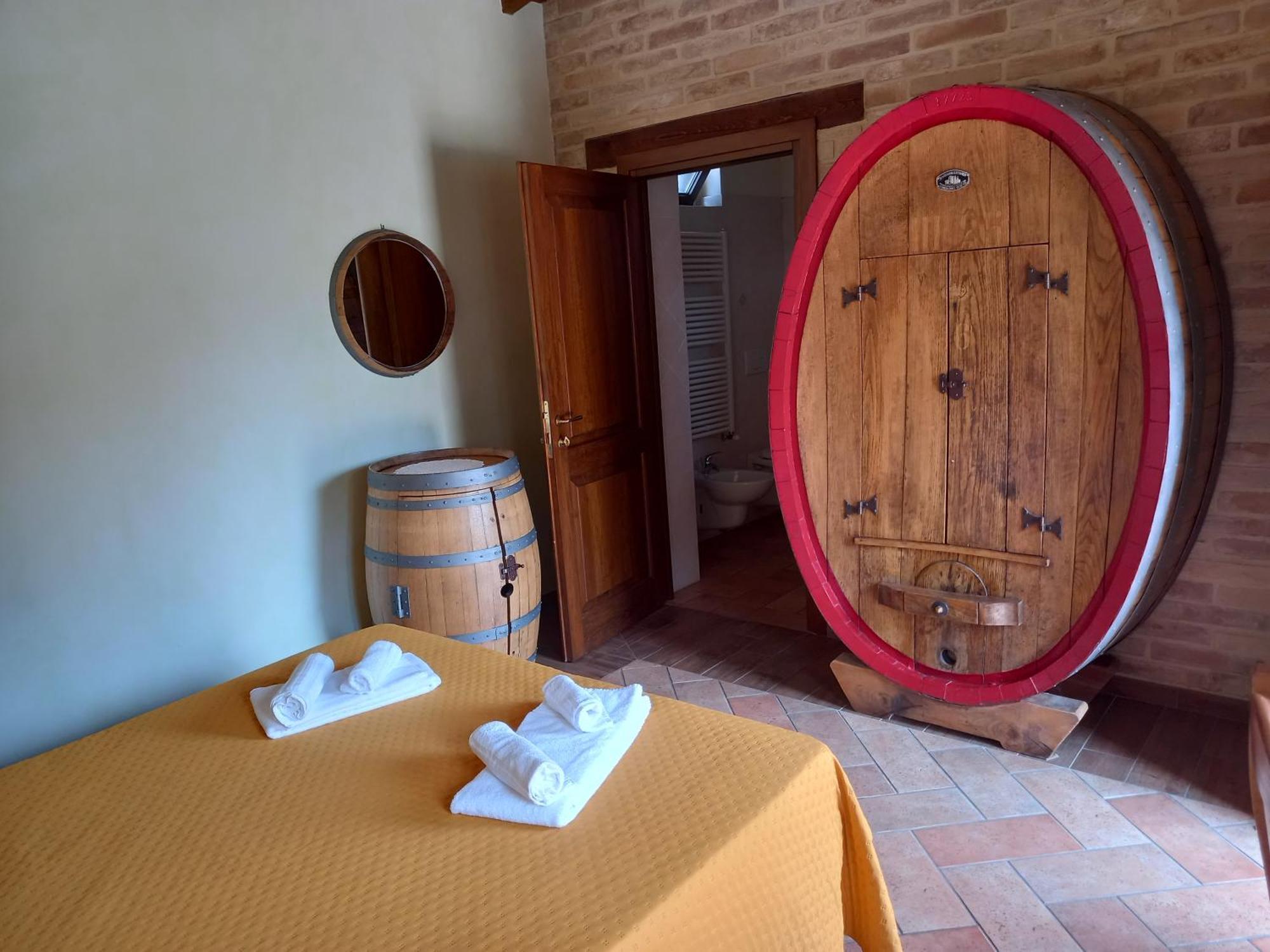 Agriturismo Il Borghetto Монтефалько Экстерьер фото
